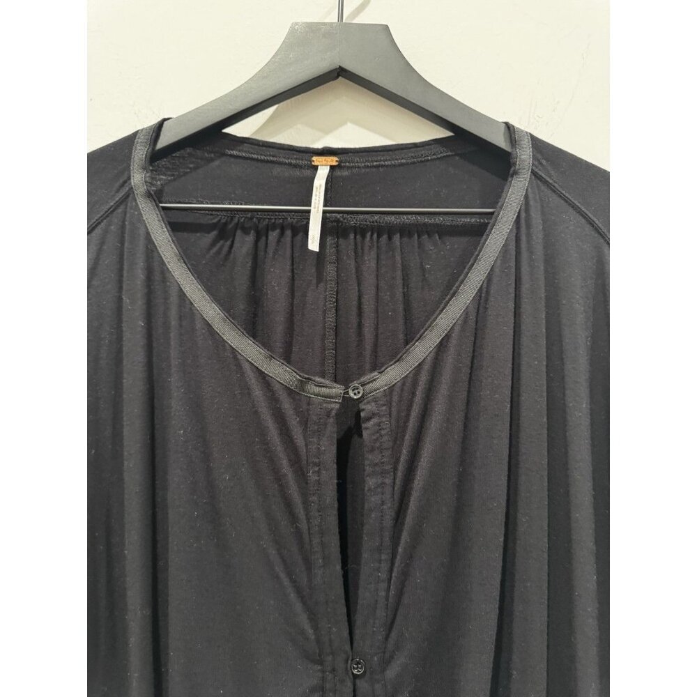 Free People Women’s Top Small ‘Keepin On Tie’ Sleeve Tee Black Button Front Boho - Picture 6 of 10